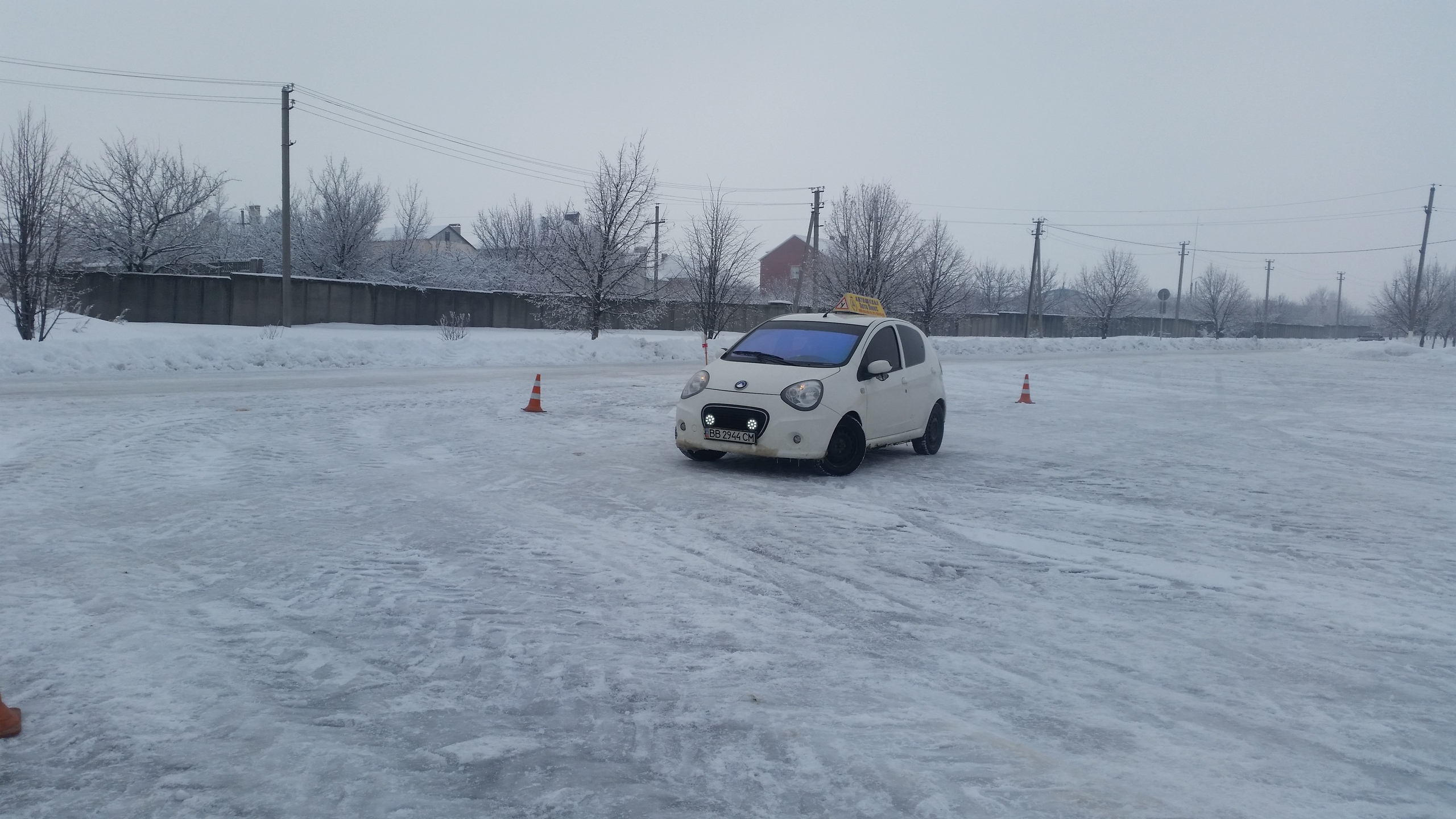 Автолюкс — автошкола в Луганске